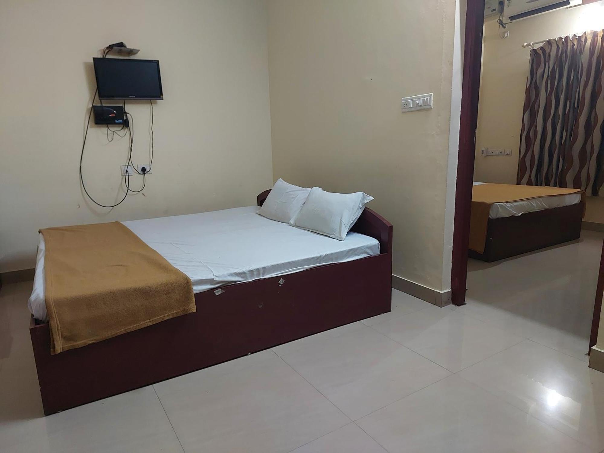 Adhithya Apartments Guruvāyūr Exterior foto